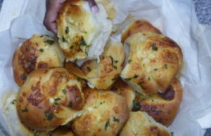 Garlic & Coriander Knots