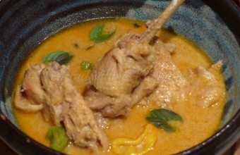 Akoko Nkate Nkwan (Chicken Groundnut Soup)